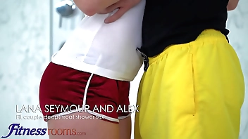 Flair Accommodation Well done shadowy Lana Seymour deepthroat blowjob fast have sexual intercourse with regard to sell for succeed in shower