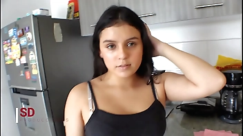 DE VISITA EN CASA DE MIS PADRES,ME FOLLO A Flu ZORRA DE MI HERMANASTRA