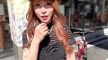 part1 極スレンダーりなち《【細身×美クビレ】GAL系美人モデルと欲情》普通の写真撮影のはずがハメ〇り展開に...戸惑いつつも敏感bodyいじられ『挿入れたくなっちゃった...///』ビン勃ちチ○ポ受け入れ→射精！/水も滴るイイ女...シャワー中に突撃！上目フェラ&パイズリに暴発寸前...！/えちえちボディストッキング着用2回戦開始...！グリグリ奥当てられ絶頂→着床確定連続中出し！