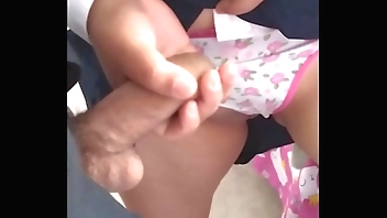 Vídeo CASERO PROFESOR se Coge a  Morena Sabrosa Después de Clases! Lo Recibe Toothbrush UNA MAMADA Y GARGANTA PROFUNDA!