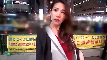 【ガチ中出し】マジ軟派、初撮。 27。！醸し出す雰囲気がむっちゃセクシーなれいかさん 本当に艶っぽい！初めて出会った男と密室で二人りきだというのに、どこか余裕があるこのかんじ…。なんだかこっちがドキドキしてきました…。 https://bit.ly/410dMp5