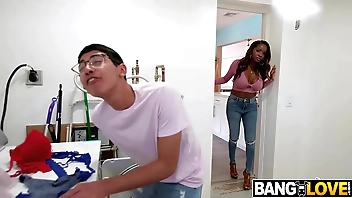 Naomi Foxxx Fucked The brush Pervy Stepson