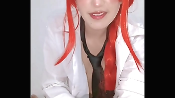 Hentai Cosplay Makima Chainsawman, eres mi perro obediente y mi juguete sexual. Sexo duro y charla sucia shoe-brush dominante Makima.