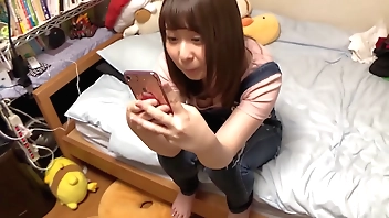 【個人撮影】ゆうみ/21歳/塾講師アルバイト やわやわ巨乳！/美乳首/色白美肌/パイズリ/パジャマ/うぶっ子/カップル/付き合いたて？/イチャラブ/お風呂プレイ/彼氏ん家/パジャマ/裸オーバーオール/ツヤサラヘアー/2フィニッシュ【part1】 https://is.gd/O7iZRN