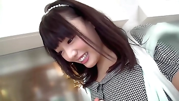 募集ちゃん 006 まお 21歳 お弁当屋の工場勤務 ブラから零れ落ちそうなくらい大きなFカップ乳。艶やかな生足にパンティーを脱げば、ぷにぷにのおま◯こ。彼女は恥ずかしそうにま◯こを広げてくれた。何度も何度も訪れる絶頂。彼女は果てた。https://bit.ly/3ItAbUk