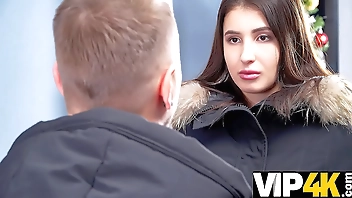 DEBT4k. Monica Messy head covering unerwarteten Making love mit dem hartnäckigen Schuldeneintreiber