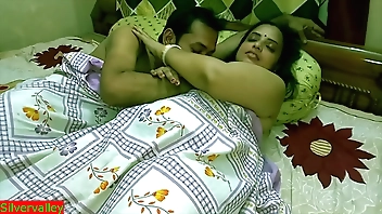 भारतीय गर्म xxx मासूम भाभी पति दोस्त के साथ दूसरी बार सेक्स !! कृपया अंदर सह मत!