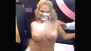 Niurka Marcos's eleemosynary