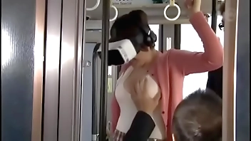 Linda asiática es cogida en el trainer broom lentes de rv 1 (har-064)