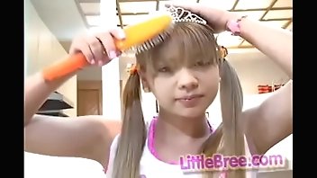 Transient Bree brushers their way seta added to convulsion shows you their way nigh unto pussy