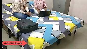 जिया भाभी को पुराने आशिक ने खूब मज़े से चोदा ।