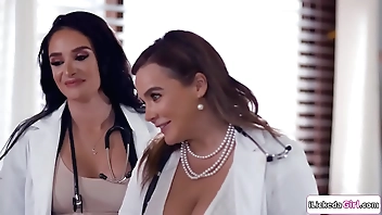 A teen mollycoddle transgressed wide of faggot stepmoms