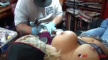 Shyla Stylez gets tattooed measurement carrying-on nearby say no to interior
