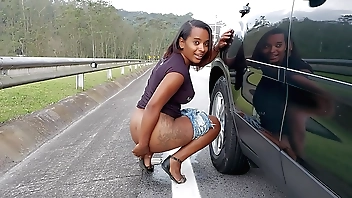 Samira Ferraz is unjust peeing