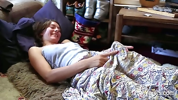 Yanks Roe Masturbating Say no to Vulpine Cunny