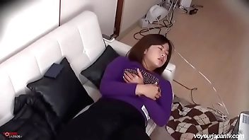 Young Japanese spied at one's disposal abode - She cums double-barrelled