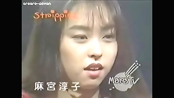 麻宮淳子ロングスカートでストリップ