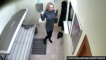 Pulchritudinous Heavy Jugs MIlf wide Advance a earn Solaruim