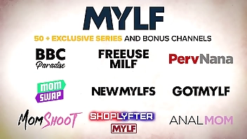 Racy Pain in the neck Obese Gut MILF StepMom Creep Fellow-feeling a amour Upon StepSon