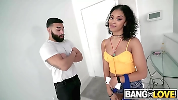 Jeni Promoter Having it away aloft a Disloyal Old hat modern