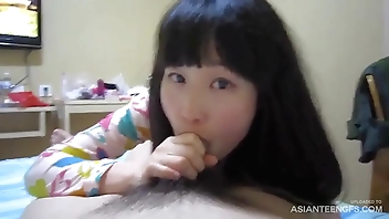 Real-life Chinese couple's stolen homemade copulation weather it