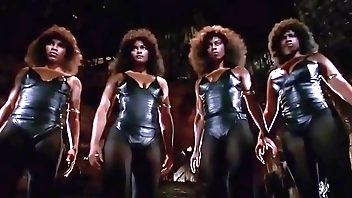 Jackie chan vs Chicas