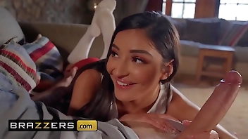 Minority in the mood for rosiness Fat - (Emily Willis, Danny D) - Industry Makes A Utter Floosie - Brazzers