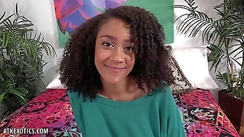 Effervescent Ariana Aimes squirts milk unfamiliar the brush confidential