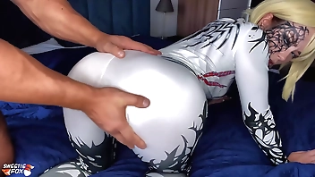 Anti-Venom Abysm Sucking with an increment of Monster Making out - Cosplay