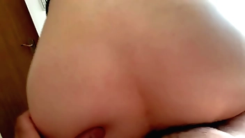 吉村知事の会見中に