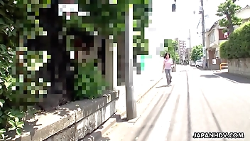 Japanese darling, Ami Kikukawa got fingered, chock-full