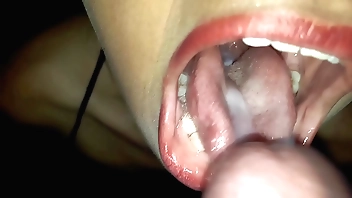 Recopilacion de corridas en frosty boca y tragadas de leche de frosty putita de susy. 19854128963