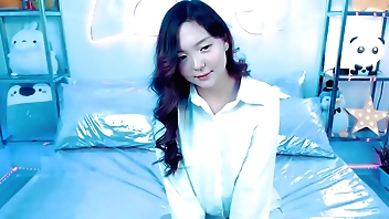 Japanese Girls Are A difficulty Hottest Ones....