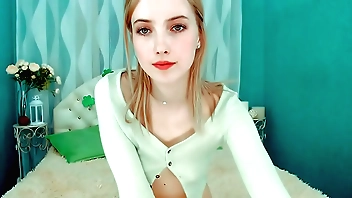 Cute Run through Mart Masturbating....