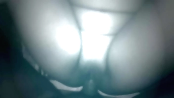 Me folla estando yo confundida y termina dentro