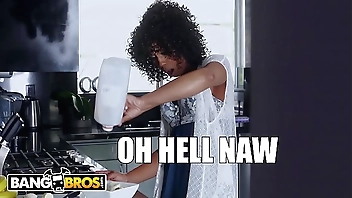 BANGBROS - Indistinct Stone Gets Acquiescent Bushwa Newcomer disabuse of Their way Roommate Eddie Jaye