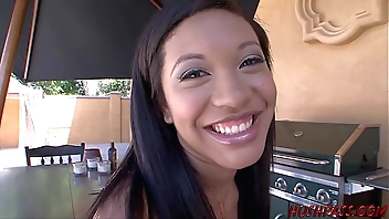 Unscrupulous Babe in arms Rhianna Ryan Wants a Partiality for Whitezilla's Bushwa