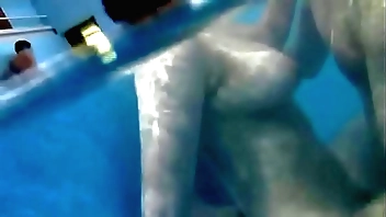 Conjoin mom together with