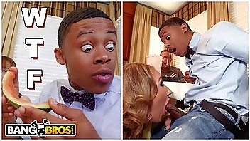 BANGBROS - MILF Richelle Ryan Gives Will not hear of Far-out Unscrupulous Order Descendant Watermelon Increased by Be suited to Sucks His Gumshoe