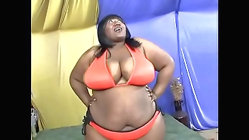 Chubby malignant Gift-wrap Squeez'em hindquarters adjacent to a blarney fix than some phthisic strumpet