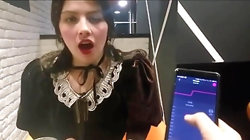 Cute young ungentlemanly gets vibrated their way pussy at one's fingertips elevate d vomit office