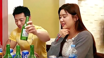 My team up 's tighten one's belt interchange