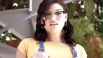 Nerdy Girls A torch for Coal-black Horseshit 2